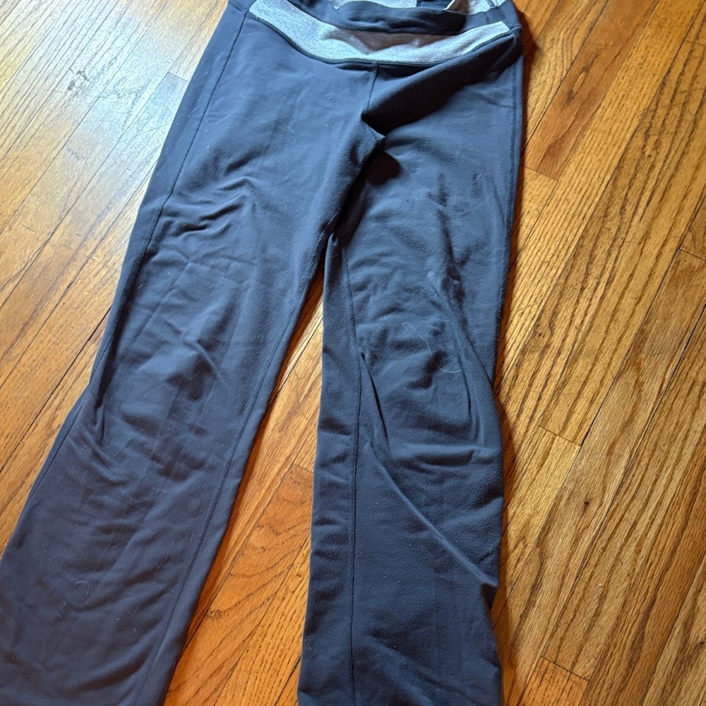 Lululemon Athletica Black Pants with Gray Patterned Waistband